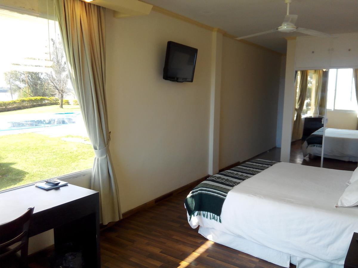 Manantiales Hotel De Turismo 몬테 카세로스 외부 사진